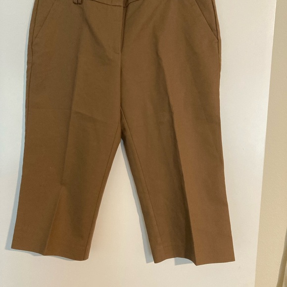 New York & Company Dress Cropped Pants - Picture 3 of 9